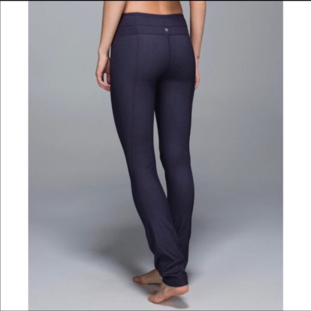COPY - LULULEMON Skinny Groove Pant in Black Grape Size 4